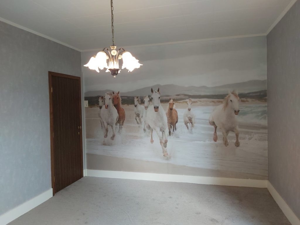Tapissage mural chevaux plage
